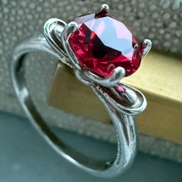 Silver Tone Statement Ring with Large Red Faceted Stone – Size 10 - Picture 7 of 17